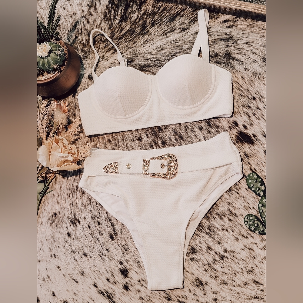 Buckle Bikini (White)